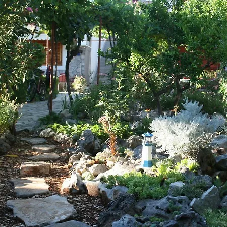 Vesna Rogoznica * Rogoznica (Sibenik-Knin)